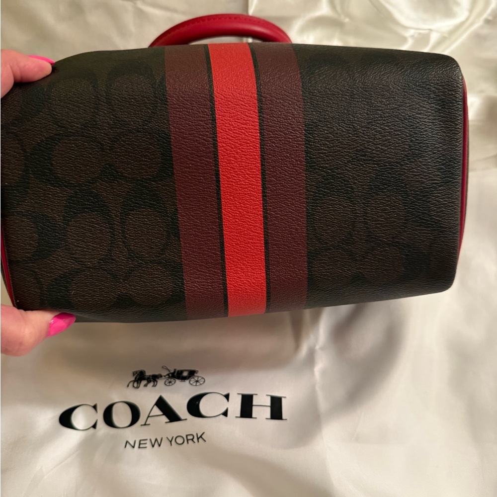 ❤️Coach like New  Red and Black Satchel Bag with crossbody strap ❤️ - Picture 6 of 6